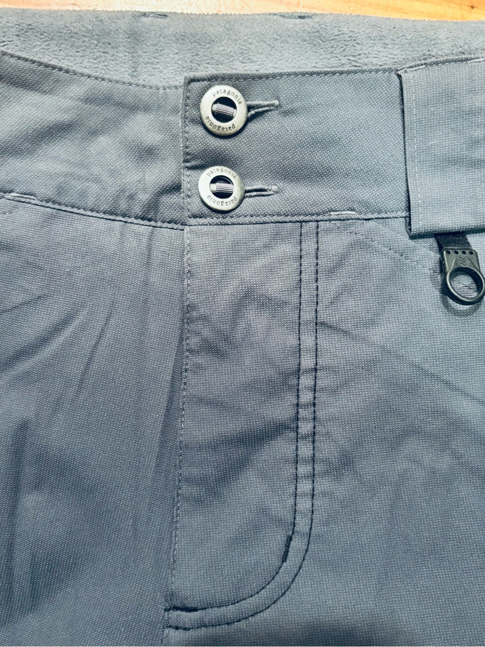 Patagonia Men’s Snow (Ski / Snowboard) Pants, slate gray, great condition - Picture 4 of 9
